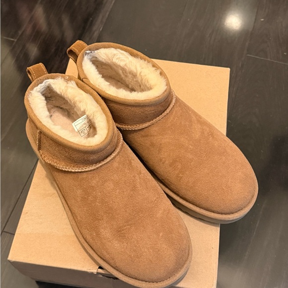 UGG Mini Boots Chestnut size 8 - Picture 2 of 10